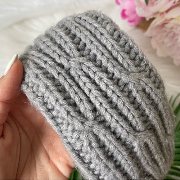 Michael Kors Gloves - Picture 9 of 9